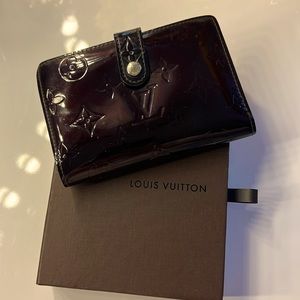 LOUIS VUITTON Vernis Kisslock Bifold Wallet